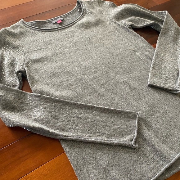 [Vince Camuto] Gray Sequined Sweater - Picture 4 of 10
